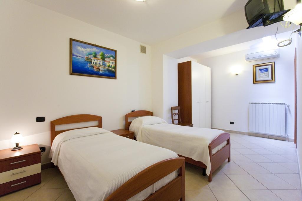 Olga'S Residence Relais 纳拉诺 客房 照片